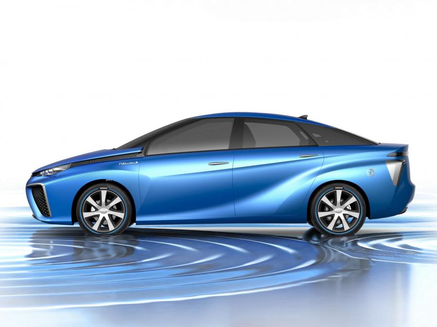  Toyota FCV Concept 2013 года  (фото 9 из 14)